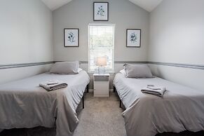 Basketball Court Cozy 3 BR in Decatur