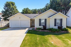 Basketball Court Cozy 3 BR in Decatur