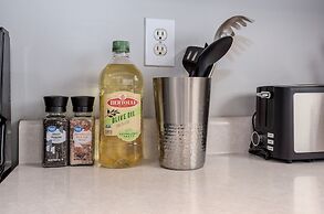 Basketball Court Cozy 3 BR in Decatur