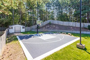 Basketball Court Cozy 3 BR in Decatur
