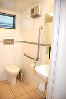 166 Majestic Court Motel