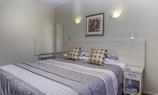 166 Majestic Court Motel