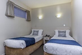 166 Majestic Court Motel