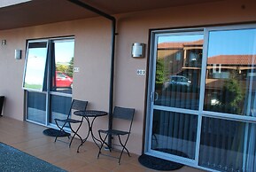 166 Majestic Court Motel