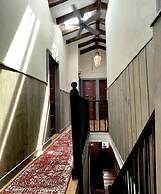 Crew's Quarters Boarding House Caters to Men