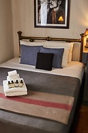 Crew's Quarters Boarding House Caters to Men