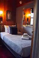 Crew's Quarters Boarding House Caters to Men