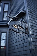 Crew's Quarters Boarding House Caters to Men