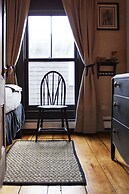 Crew's Quarters Boarding House Caters to Men