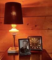 Crew's Quarters Boarding House Caters to Men