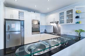 Jack & Newell Holiday Apartments