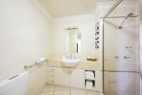 Jack & Newell Holiday Apartments