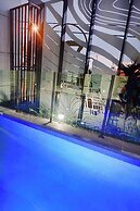 Oaks Gladstone Grand Hotel