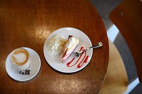 Oaks Gladstone Grand Hotel