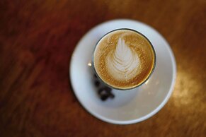 Oaks Gladstone Grand Hotel