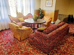 Monte Villa Hotel
