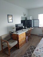 The Dublin House Motel