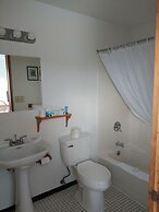 The Dublin House Motel