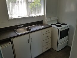 Courtesy Court Motel