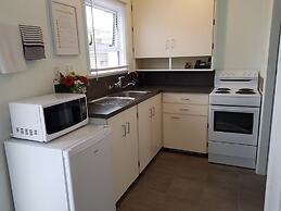 Courtesy Court Motel