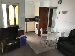 Courtesy Court Motel