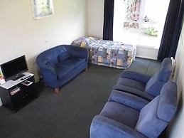 Courtesy Court Motel