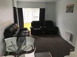 Courtesy Court Motel