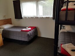 Courtesy Court Motel