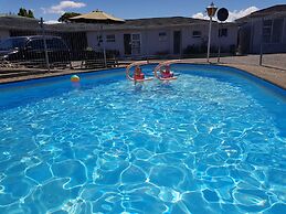 Courtesy Court Motel