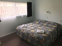 Courtesy Court Motel