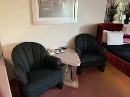 Designer Inn & Suites