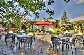 Hotel Hôtel Forestel, Val-d'Or, Canada - Lowest Rate Guaranteed!