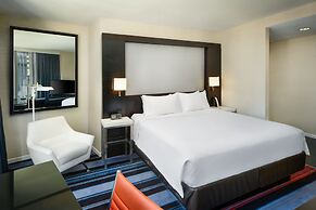 Courtyard by Marriott New York Manhattan / Central Park
