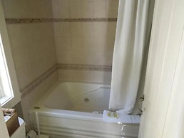 Admiral Farragut Inn