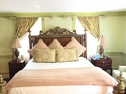 Admiral Farragut Inn