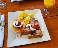 Admiral Farragut Inn