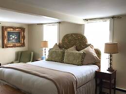 Admiral Farragut Inn