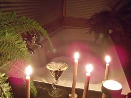 Bazil's Hostel & Surf School