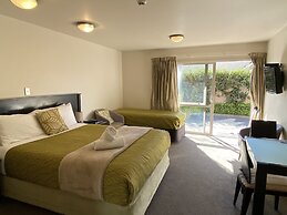 De Lago Motel Apartments