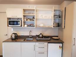 De Lago Motel Apartments