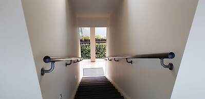 De Lago Motel Apartments