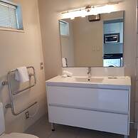 De Lago Motel Apartments