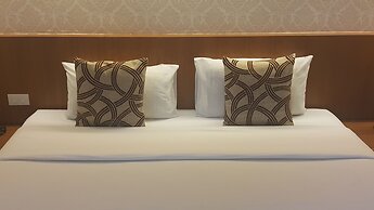 Windmill Resort Hotel