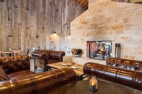 Lone Star Court, by Valencia Hotel Collection