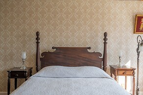 Martine Inn