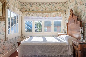 Martine Inn