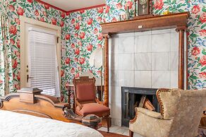 Martine Inn