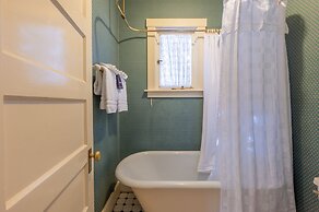 Martine Inn