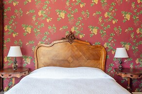 Martine Inn