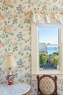 Martine Inn